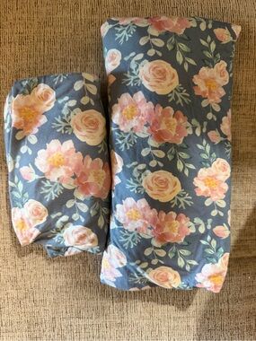 Gigi and max crib sheet and changing pad cover